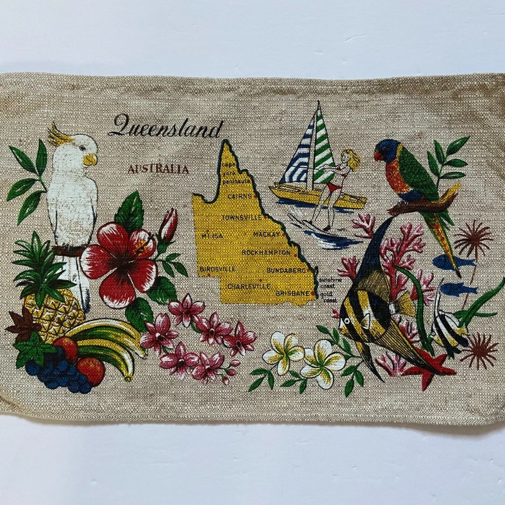NWOT Map Australia Queensland 11 x 17.5"